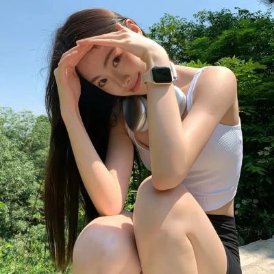 女儿国嬉春封面